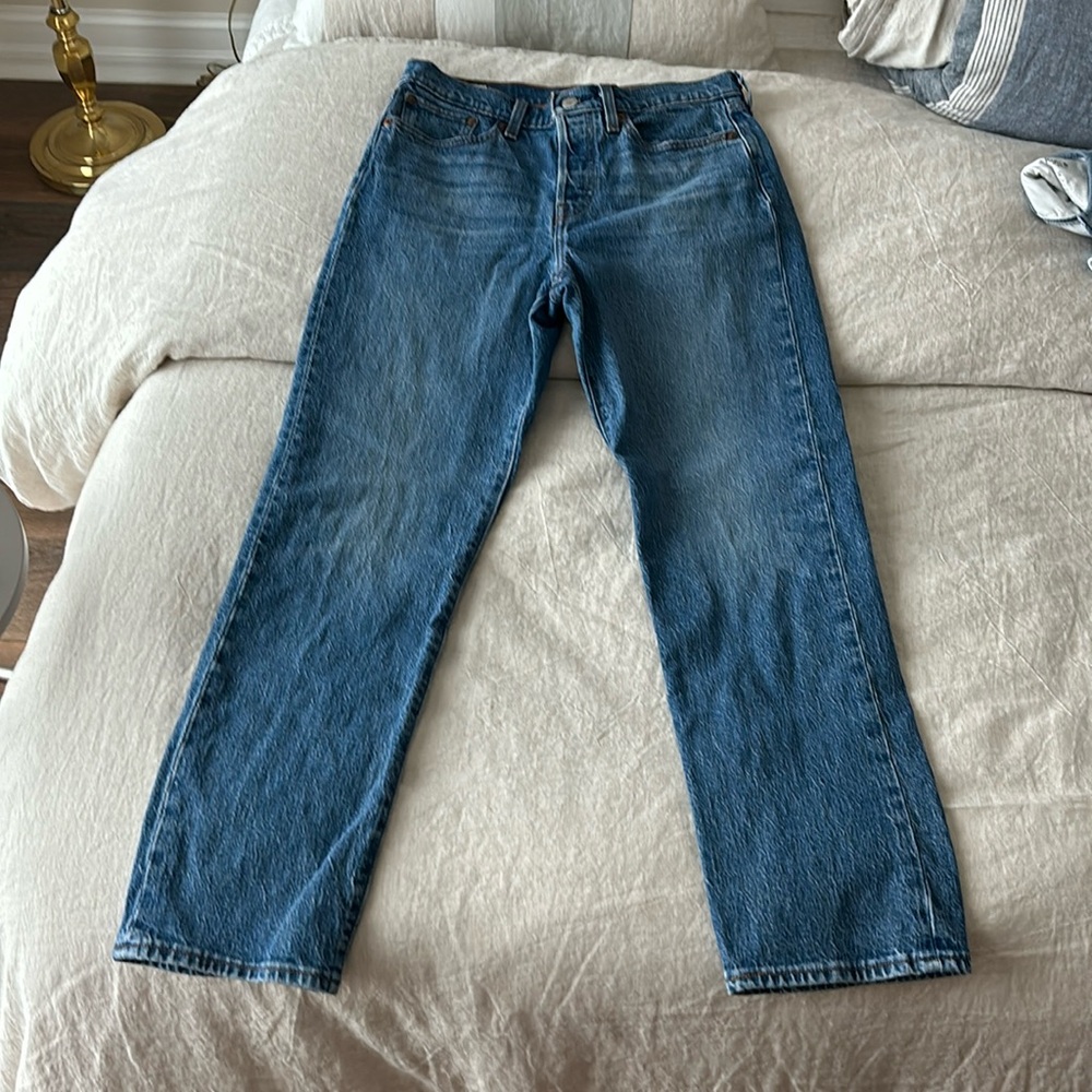 Levi’s Wedgie Straight Button Fly Jean, Size 28